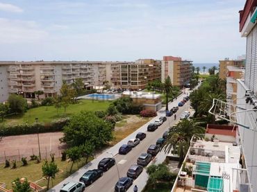 Estudi amb ascensor en venda a La Pineda