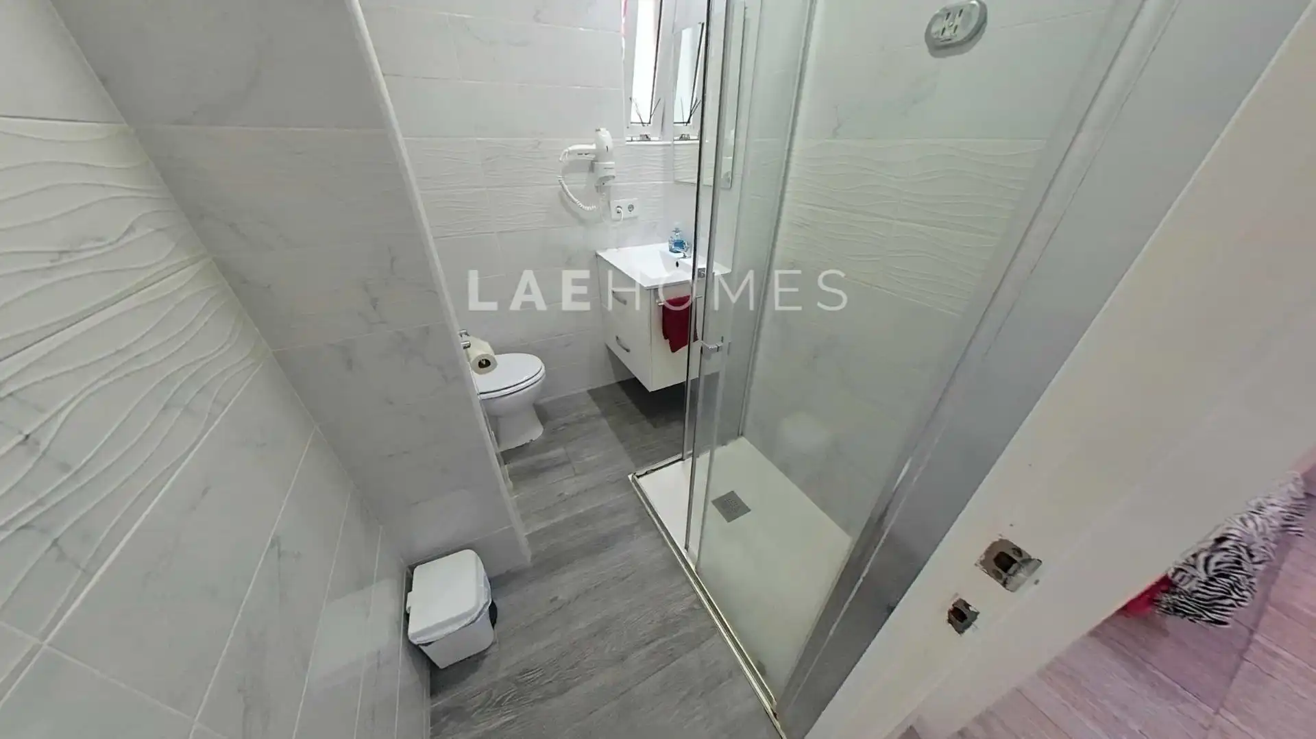 Bany de Apartament en venda en Valencia amb Aire condicionat, Calefacció i Moblat