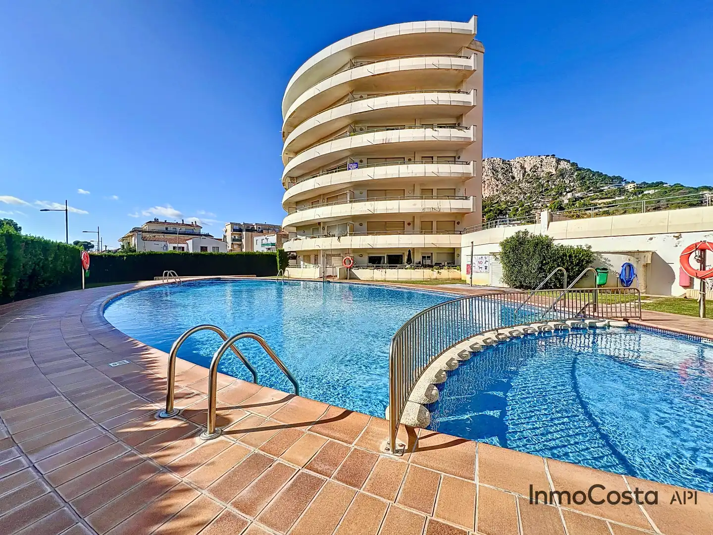 Flat with pool for sale in Carrer d'Eivissa 17