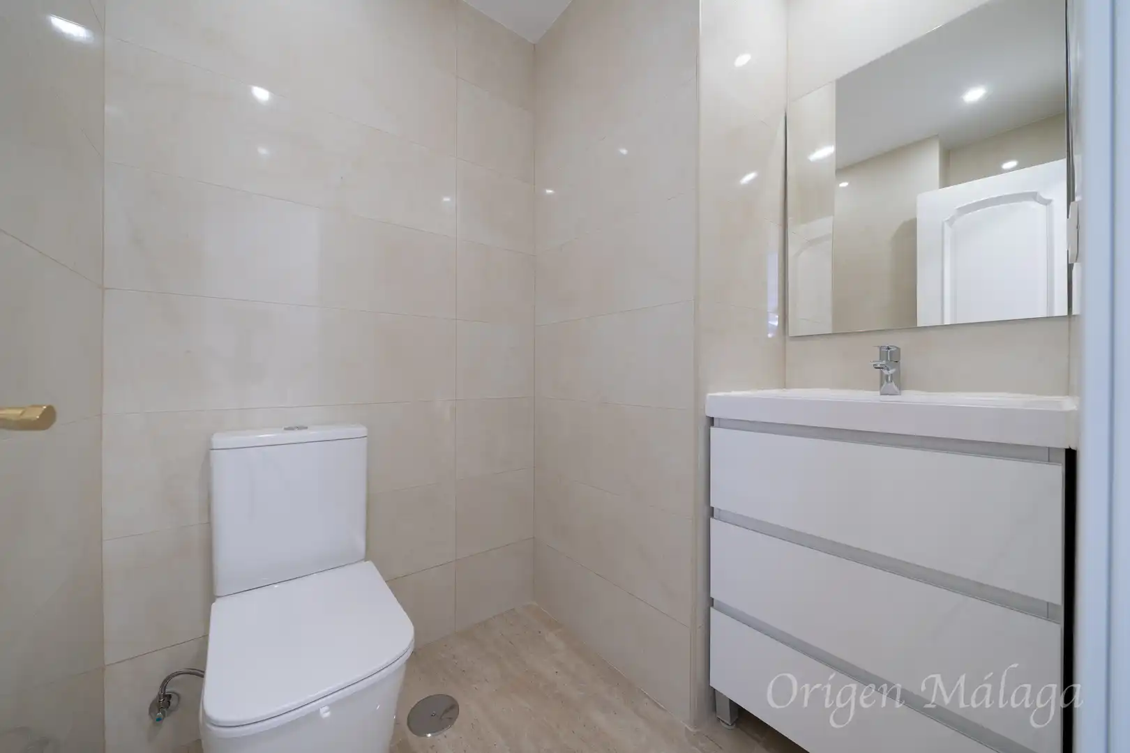 Flat for rent in N/A, Carranque - Haza Cuevas