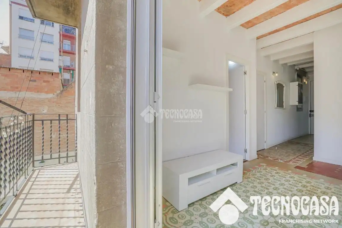 Piso en venta en Barcelona con Balcón