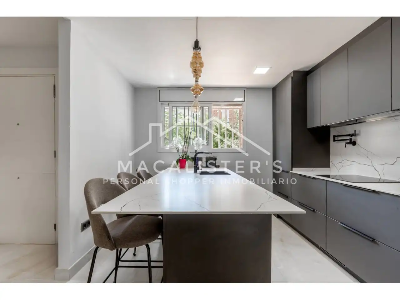 Cocina de Casa adosada en venta en Vilassar de Mar con Aire acondicionado, Calefacción y Jardín privado