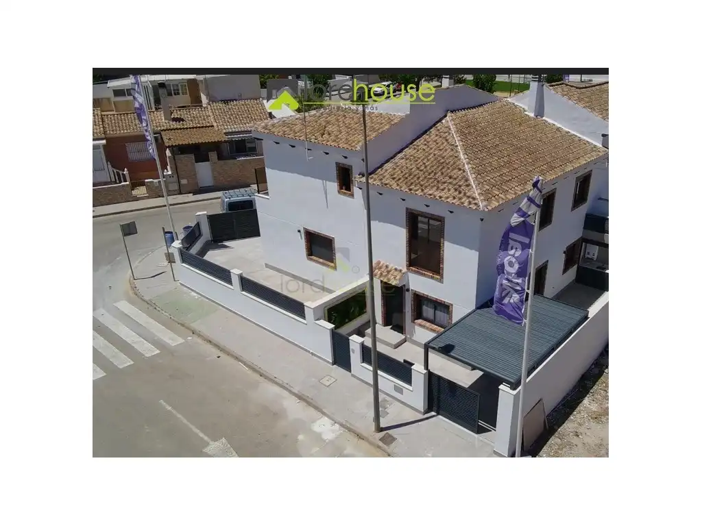 Vista exterior de Casa o chalet en venta en Pilar de la Horadada