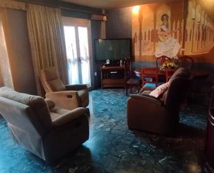 Sala d'estar de Pis de lloguer en Reus amb Aire condicionat, Terrassa i Moblat