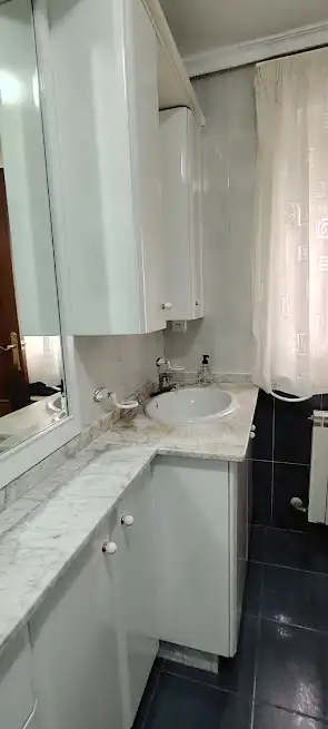 Baño de Piso de alquiler en Linares con Aire acondicionado, Calefacción y Amueblado