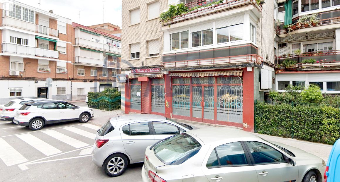 Vista exterior de Local en venda en Móstoles amb Moblat