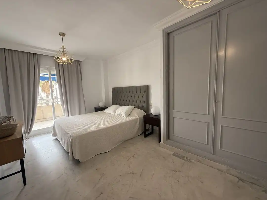 Bedroom of Flat for rent in Marbella  with Terrace