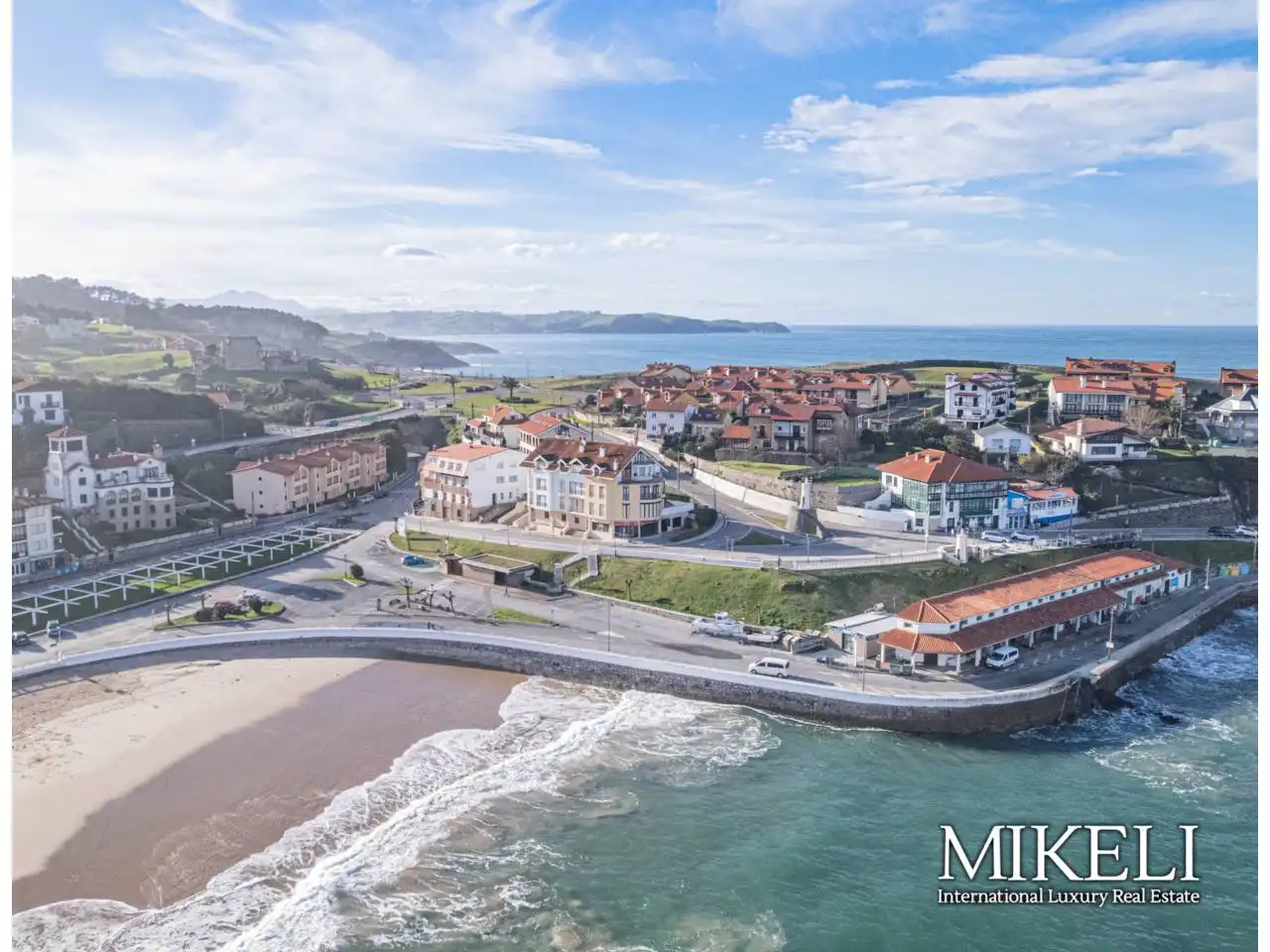 Commercial properties for sale in Paseo MUELLE, Comillas (Cantabria)