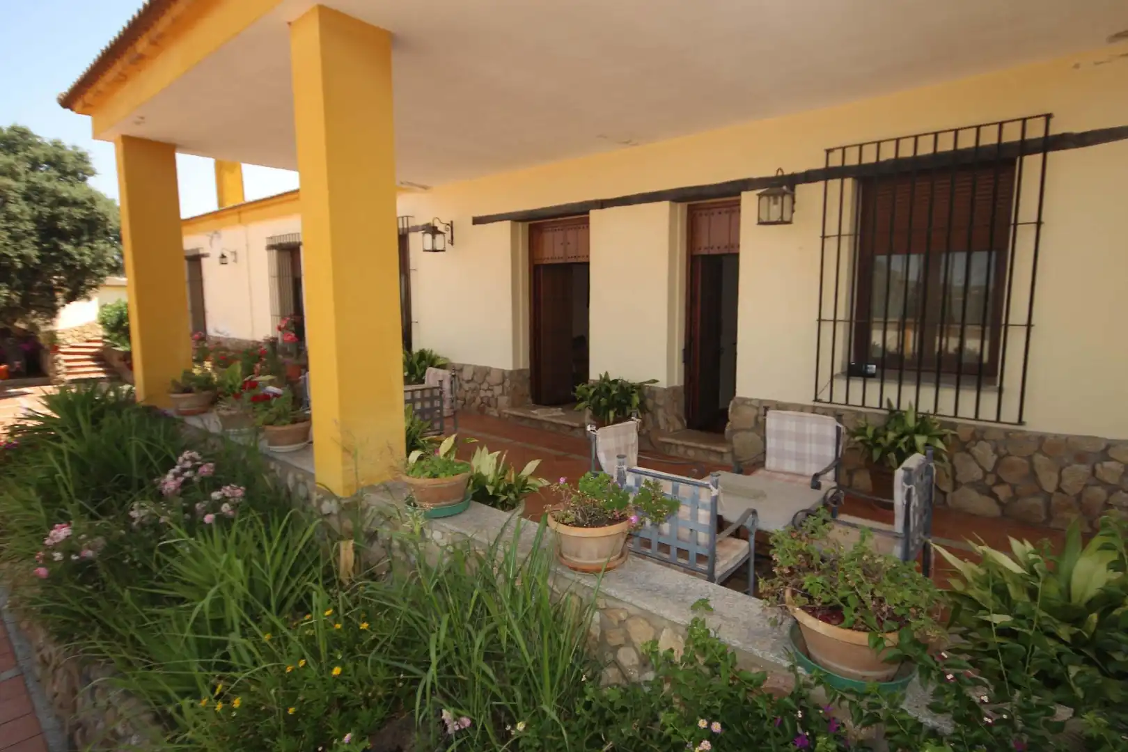 Jardín de Finca rústica en venta en Alcuéscar con Aire acondicionado
