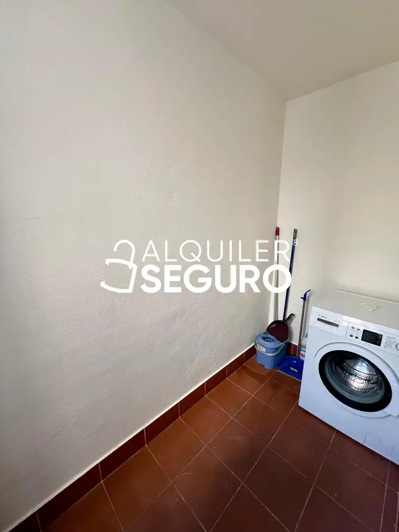 Flat for rent in Alcobendas  with Air Conditioner, Heating and Storage room