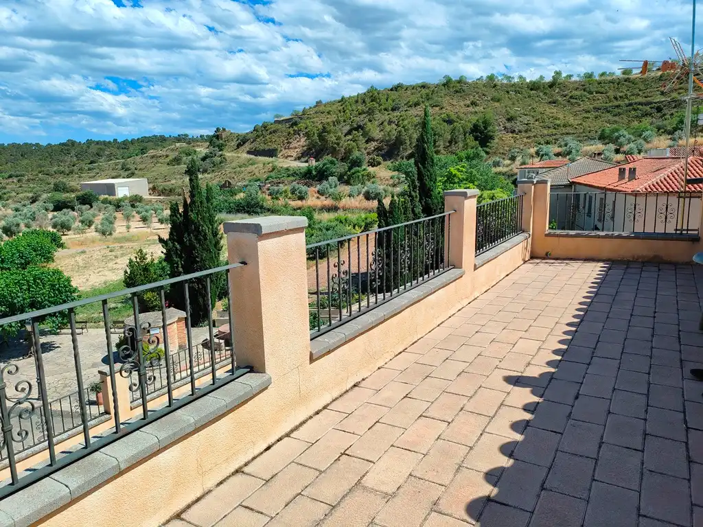 Terraza de Casa o chalet en venta en Valdeltormo con Amueblado