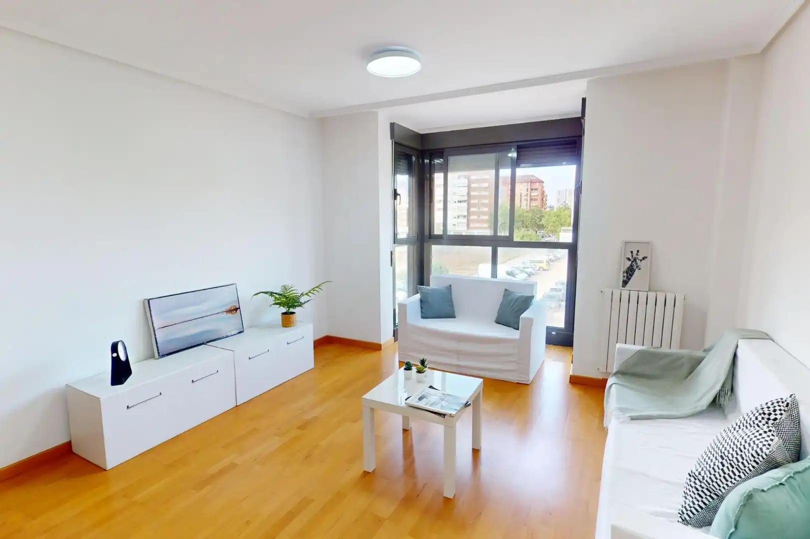 Sala d'estar de Pis en venda en Valencia amb Aire condicionat, Parquet i Piscina comunitària