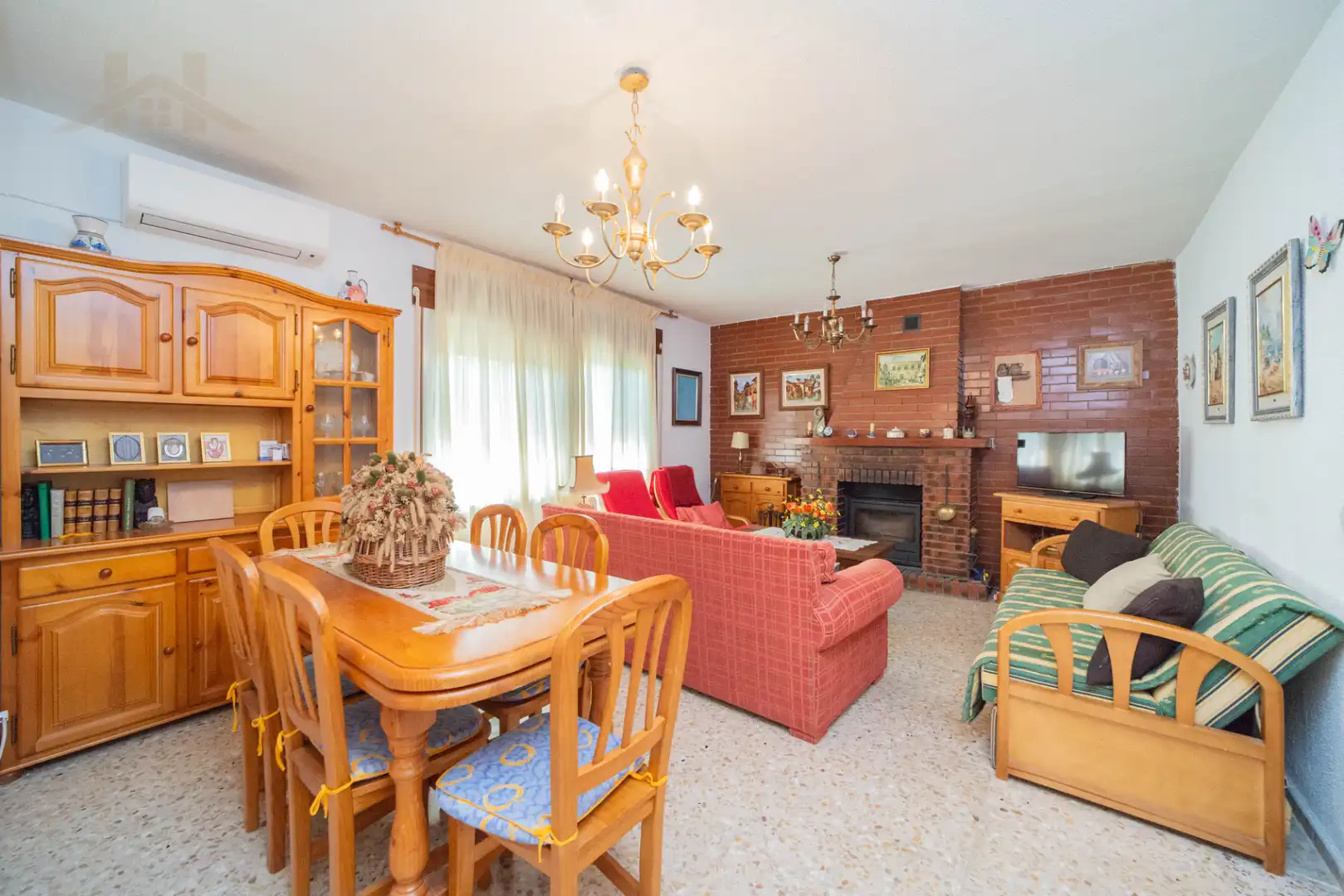 Living room of Houses for sale in Santa Cruz del Retamar  with Air Conditioner, Heating and Private garden