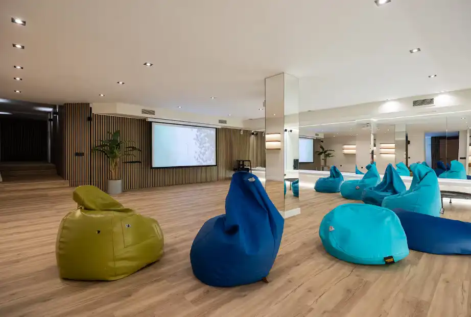 Sala d'estar de Casa o xalet de lloguer en Marbella amb Aire condicionat, Jardí privat i Terrassa