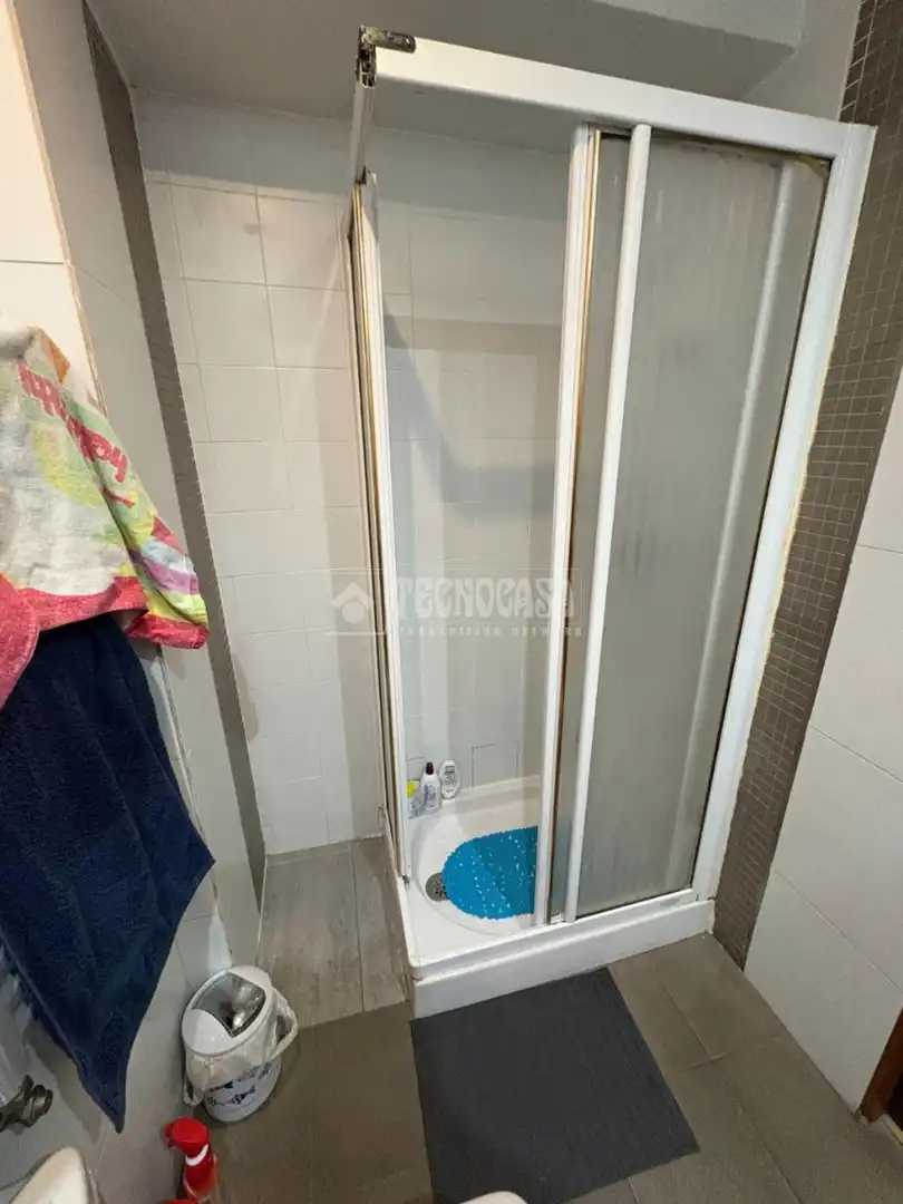 Bathroom of Flat for sale in Madrid  with Air Conditioner