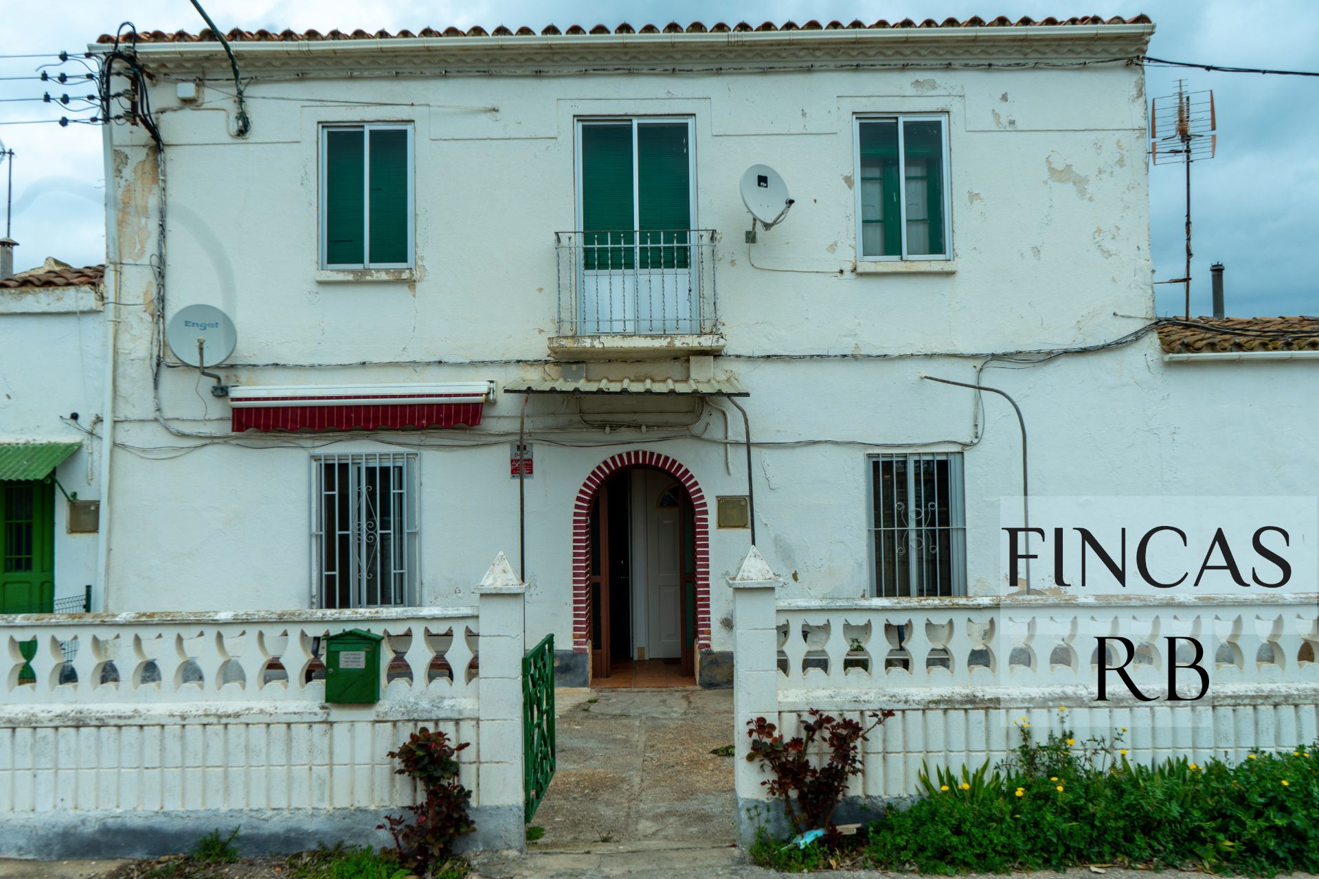 Exterior view of Country house for sale in  Zaragoza Capital  with Heating, Private garden and Storage room
