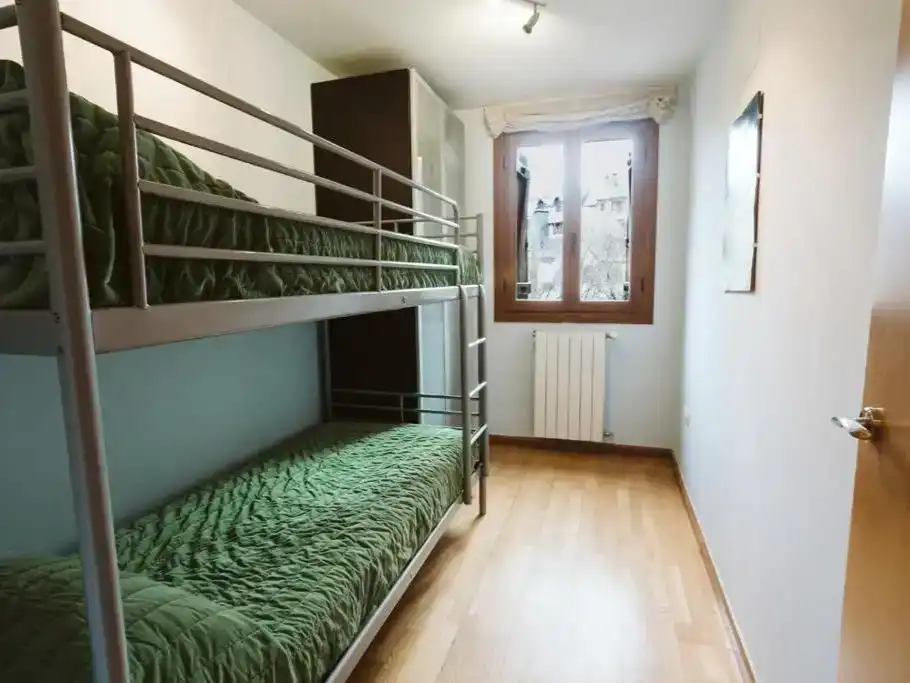 Schlafzimmer von Wohnungen zur Miete in Sallent de Gállego, Huesca
