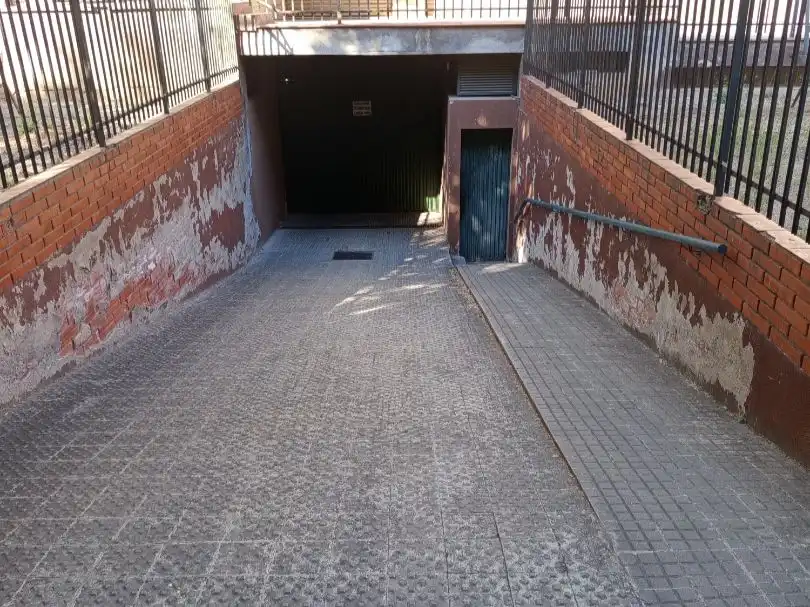 Aparcament de lloguer a Carrer de la Indústria 52, imagen 4