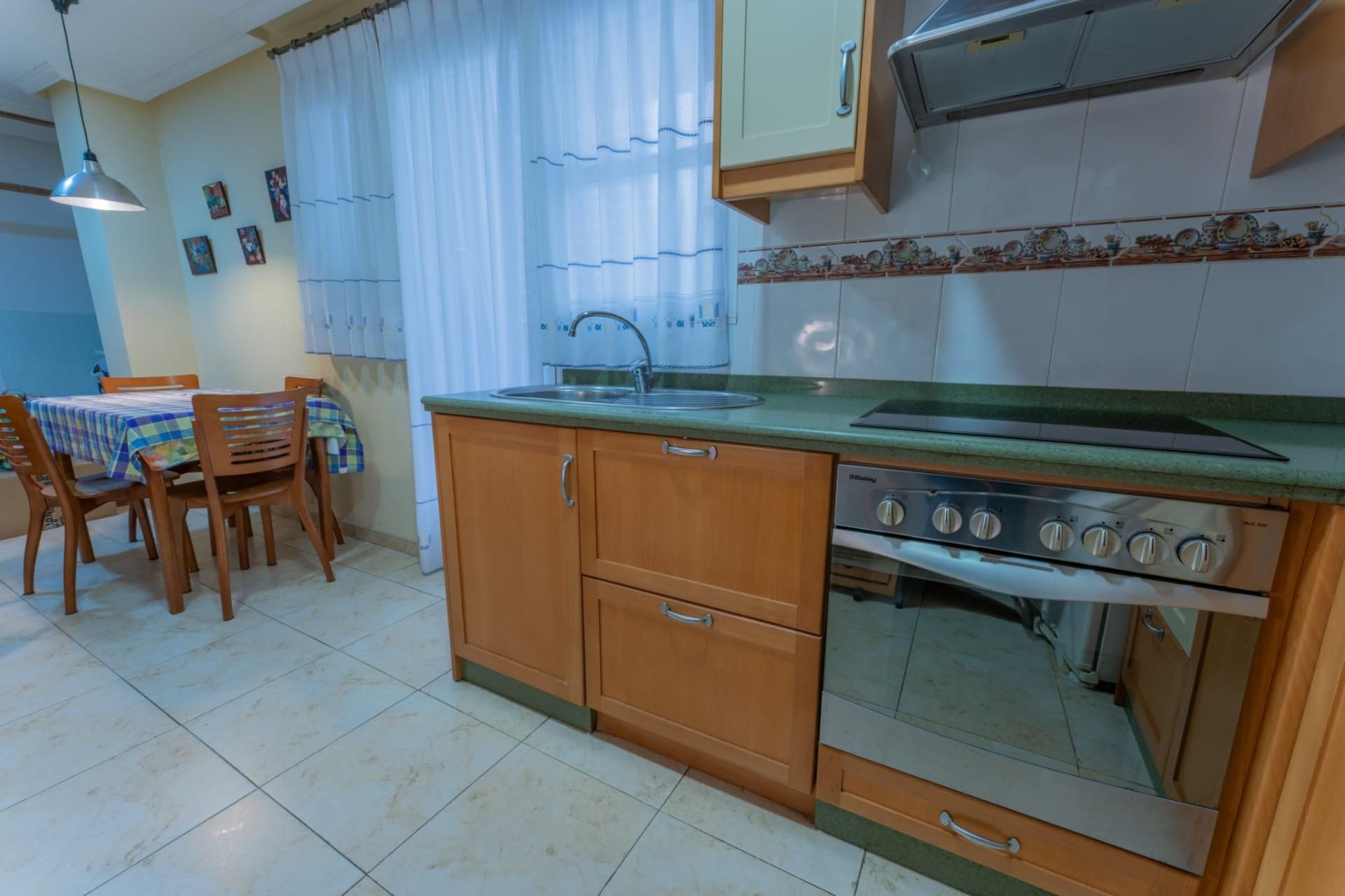 Cocina de Piso en venta en Elche / Elx con Aire acondicionado, Calefacción y Terraza