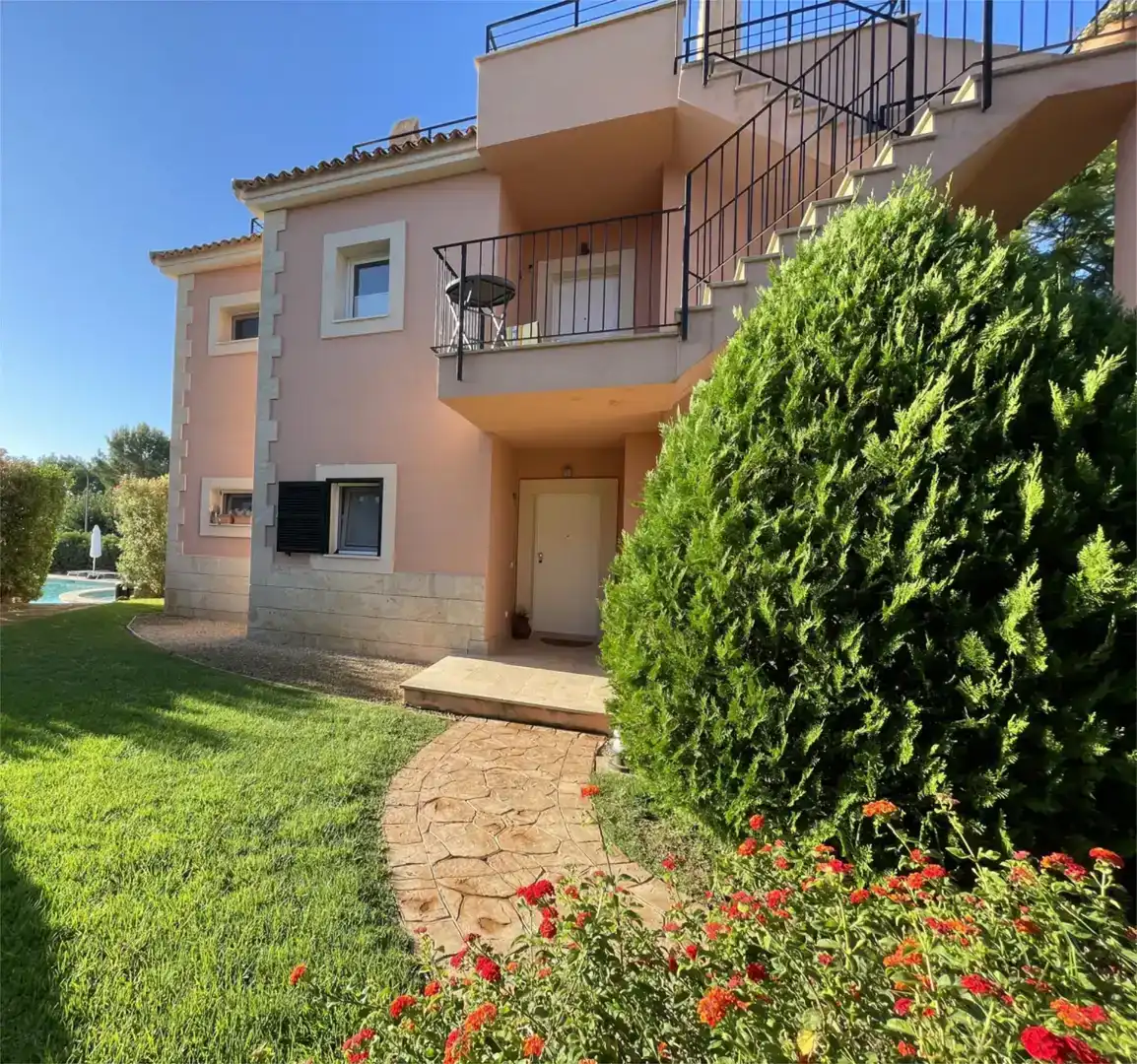 Vista exterior de Planta baixa en venda en Campos amb Aire condicionat i Piscina