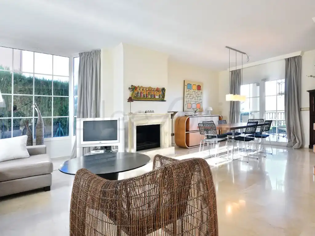 Sala d'estar de Casa adosada de lloguer en Benalmádena