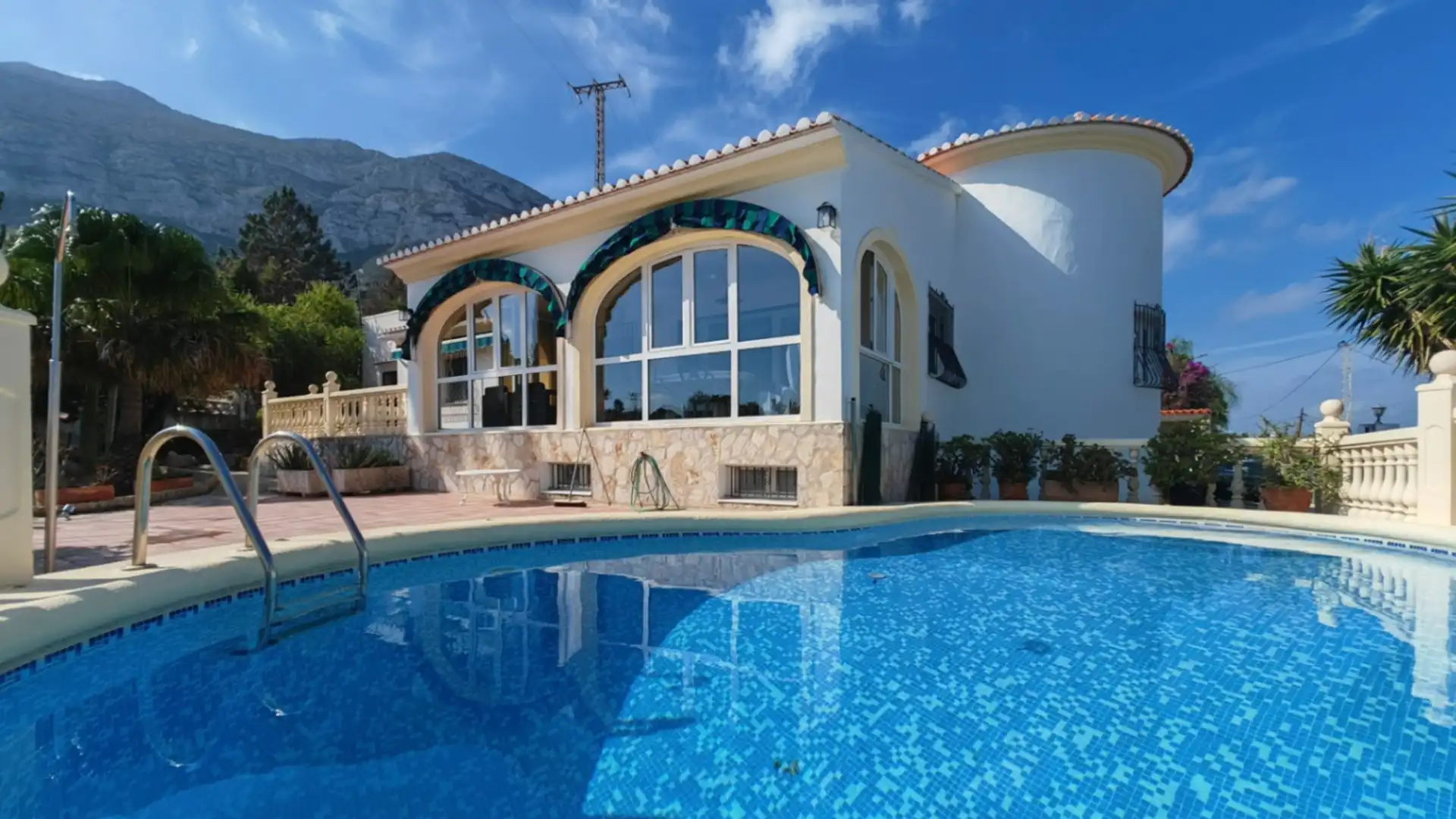 Vista exterior de Casa o chalet en venta en Dénia con Aire acondicionado, Calefacción y Jardín privado