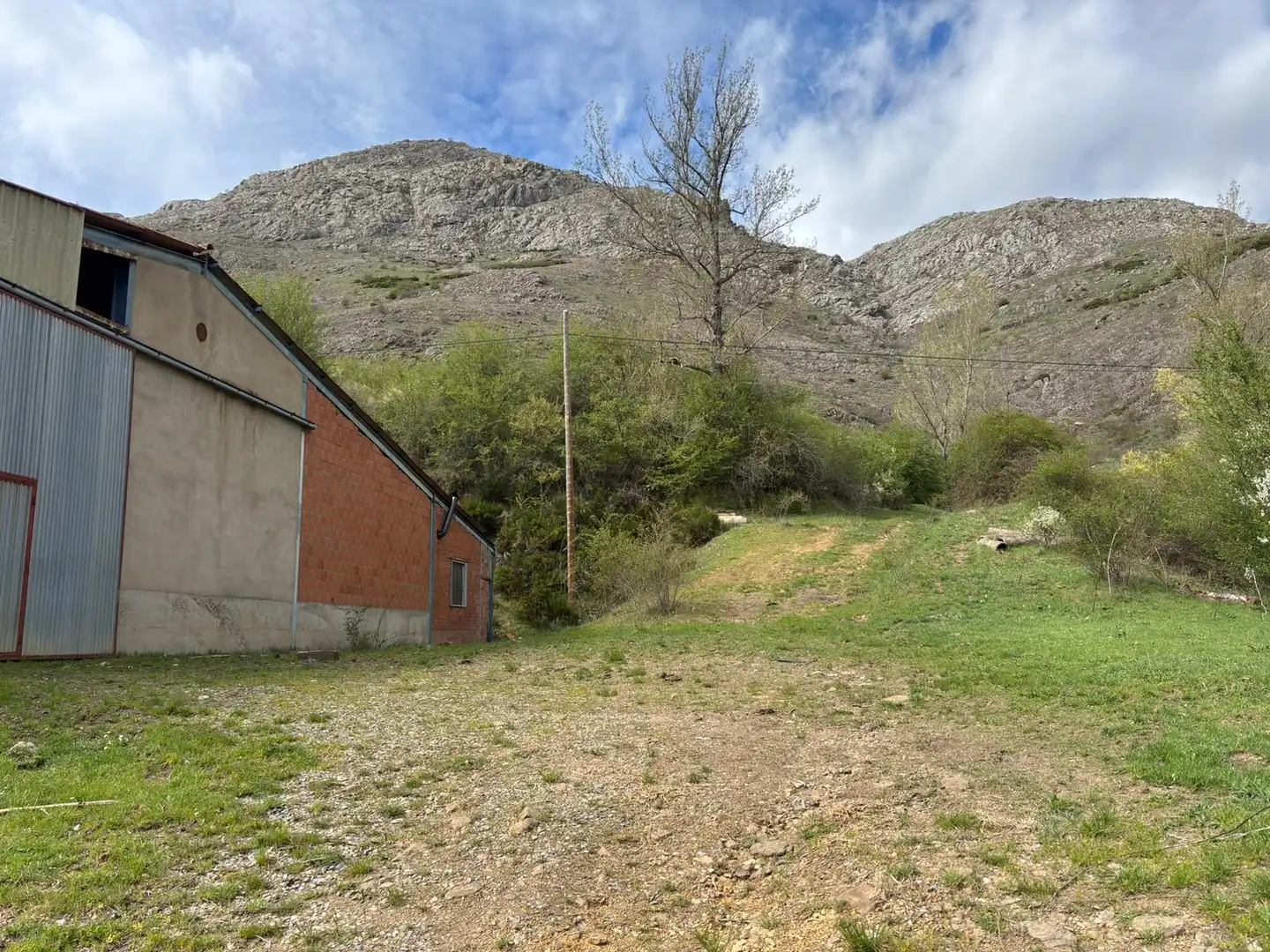 Nave industrial en venta en Valdepiélago