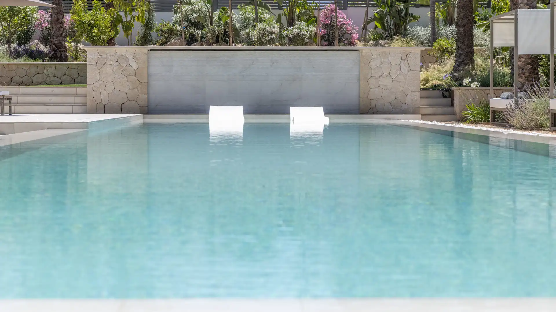 Swimming pool of Houses for sale in Calvià  with Air Conditioner, Heating and Parquet flooring