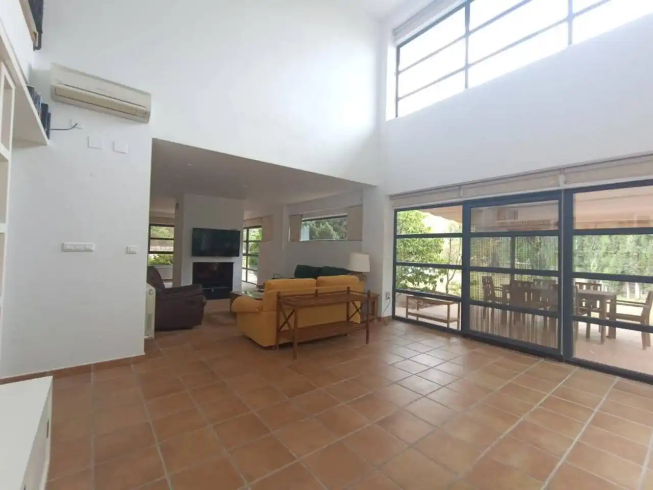 Sala de estar de Casa o chalet en venta en Petrer con Aire acondicionado, Calefacción y Jardín privado