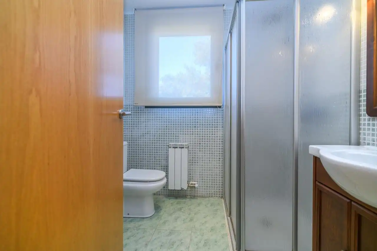Bany de Casa o xalet en venda en Castellnou de Bages amb Jardí privat, Terrassa i Piscina