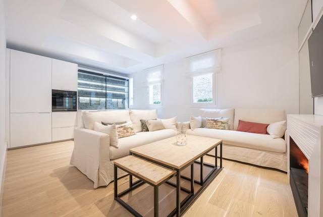 Piso en Venta en C. del Monte Esquinza en Almagro