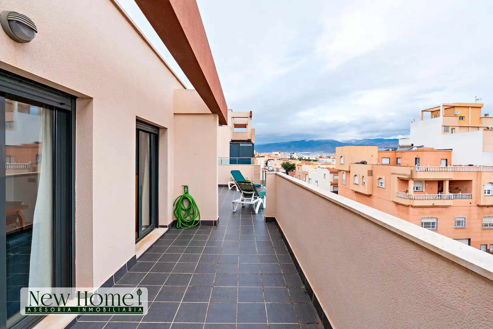 Exterior view of Attic for sale in Roquetas de Mar  with Terrace, Swimming Pool and Furnished