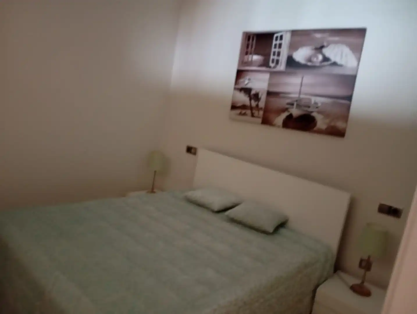 Habitación de Casa o chalet de alquiler en Carballo con Amueblado, Horno y Se aceptan mascotas