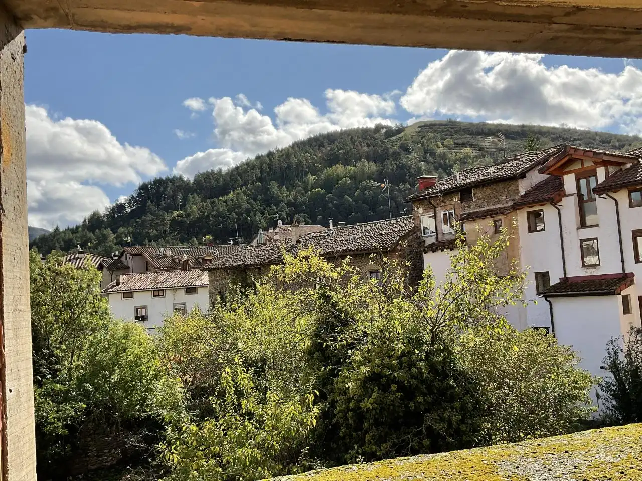 Vista exterior de Edificio en venta en Ezcaray