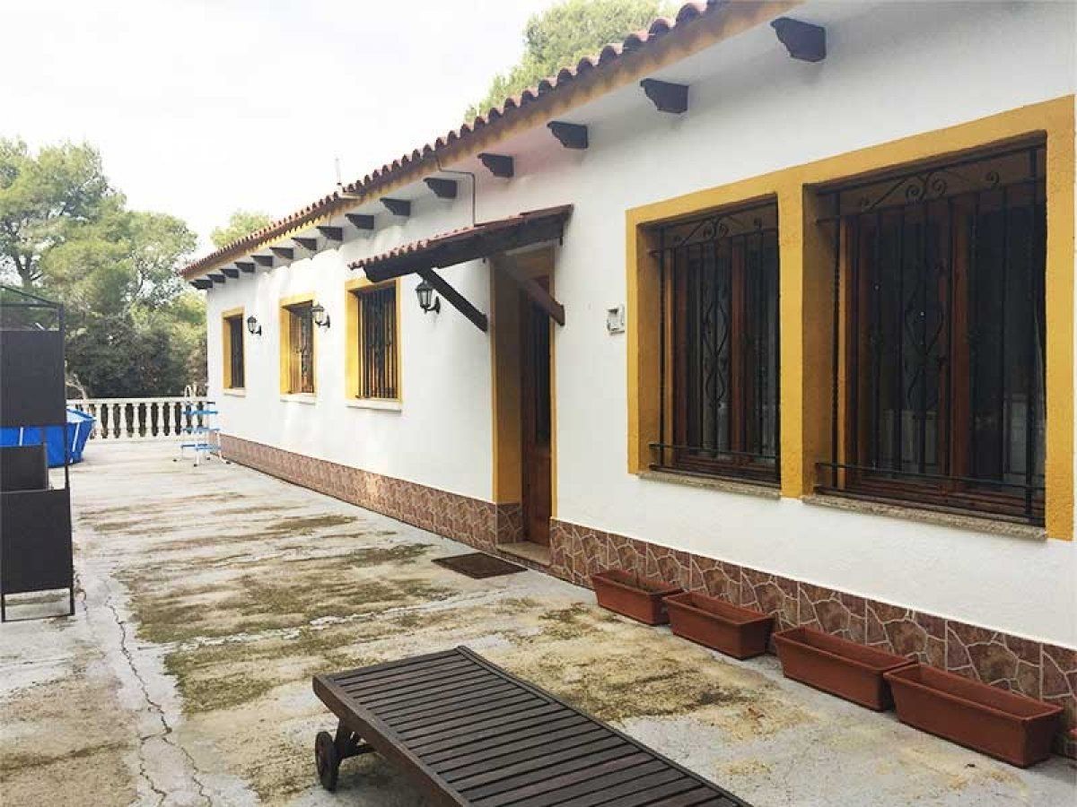 Exterior view of Country house for sale in Castellet i la Gornal  with Air Conditioner, Heating and Private garden