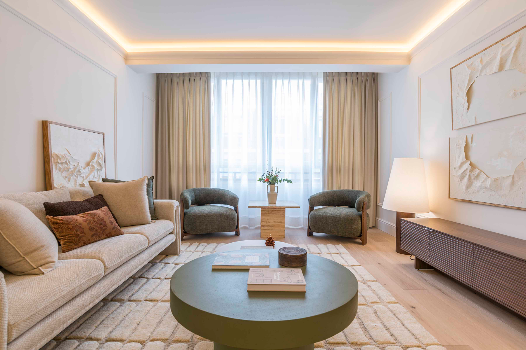 Living room of Apartment for sale in  Madrid Capital  with Air Conditioner and Terrace