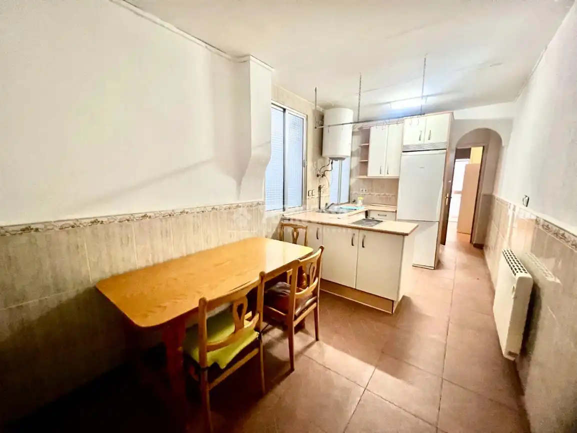 Cuina de Pis en venda en Madrid amb Calefacció, Terrassa i Balcó