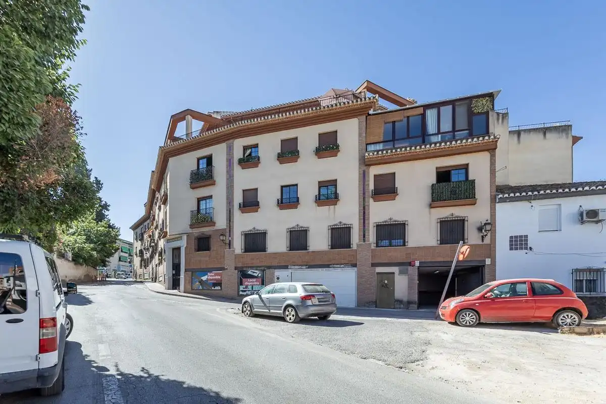 Vista exterior de Piso en venta en La Zubia con Aire acondicionado y Trastero