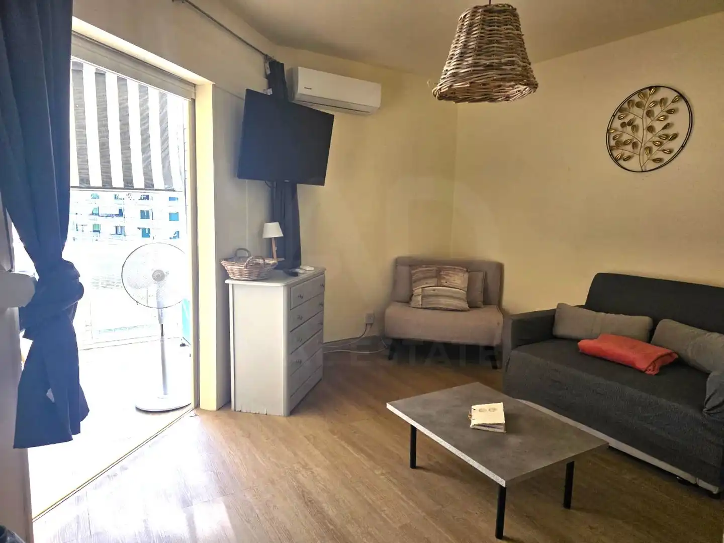 Wohnzimmer von Wohnung zur Miete in Salou mit Klimaanlage und Terrasse