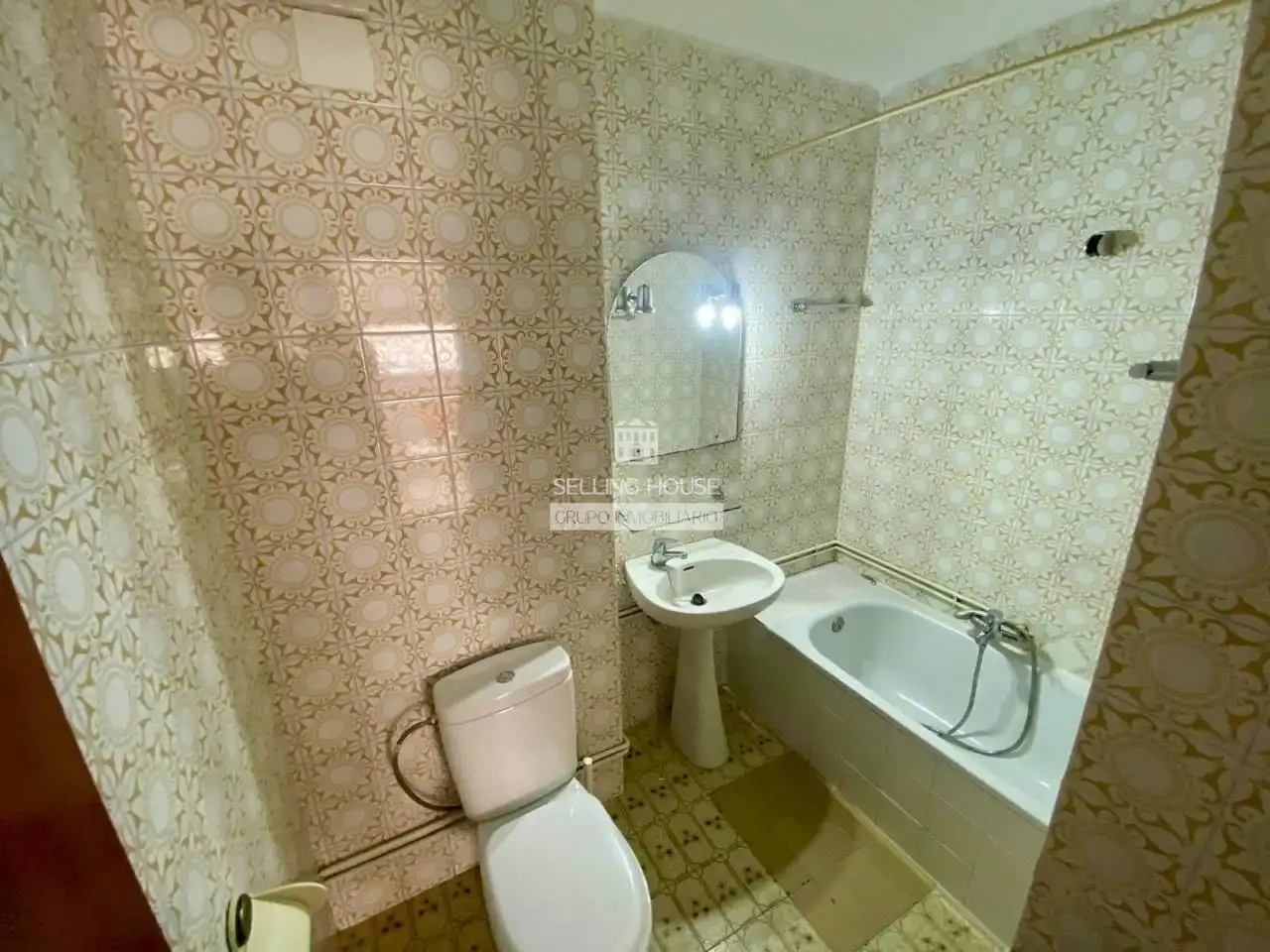 Bathroom of Flat for sale in Valencia  with Balcony
