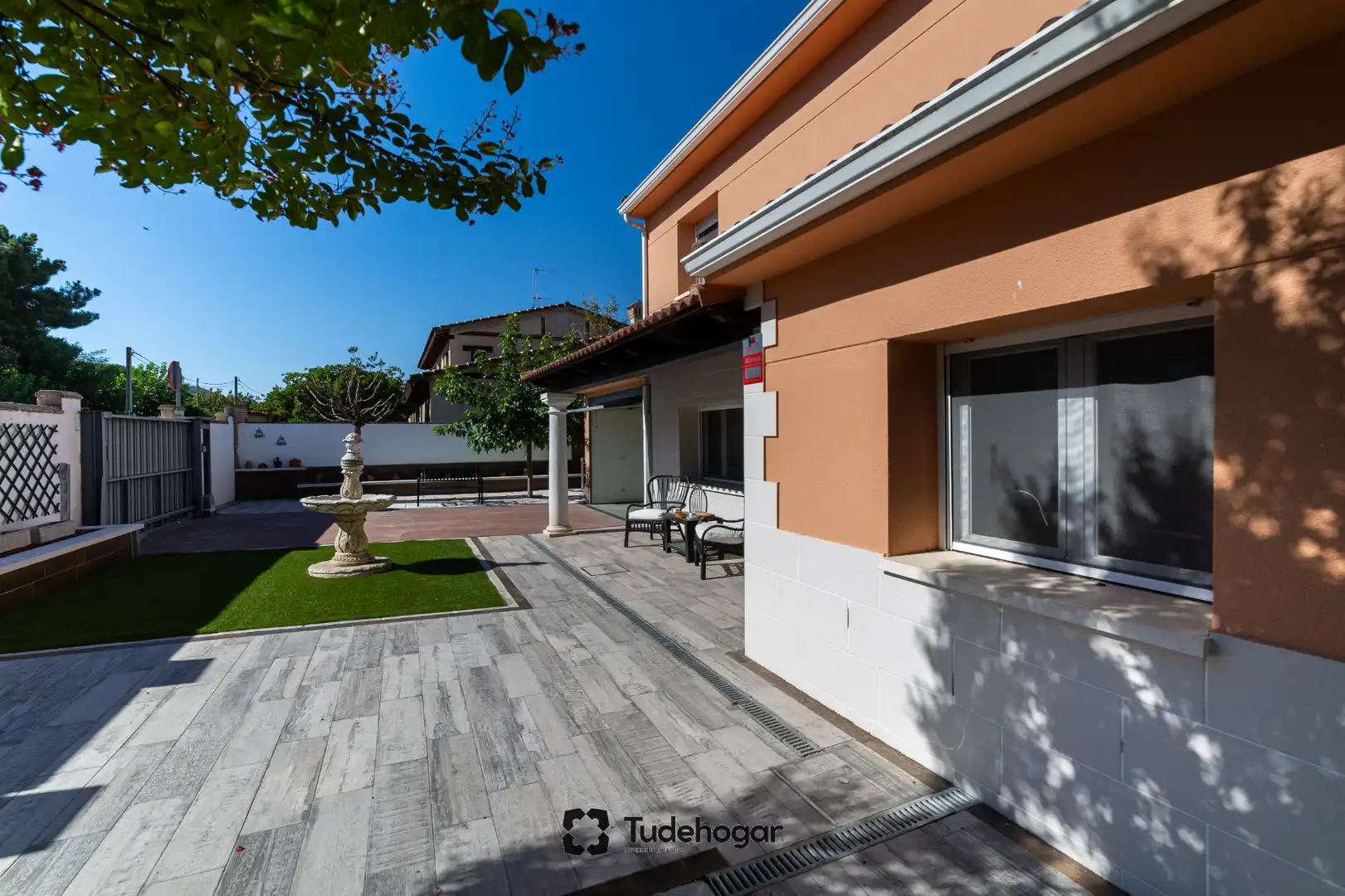 Terraza de Casa o chalet en venta en Tudela de Duero con Calefacción, Jardín privado y Amueblado