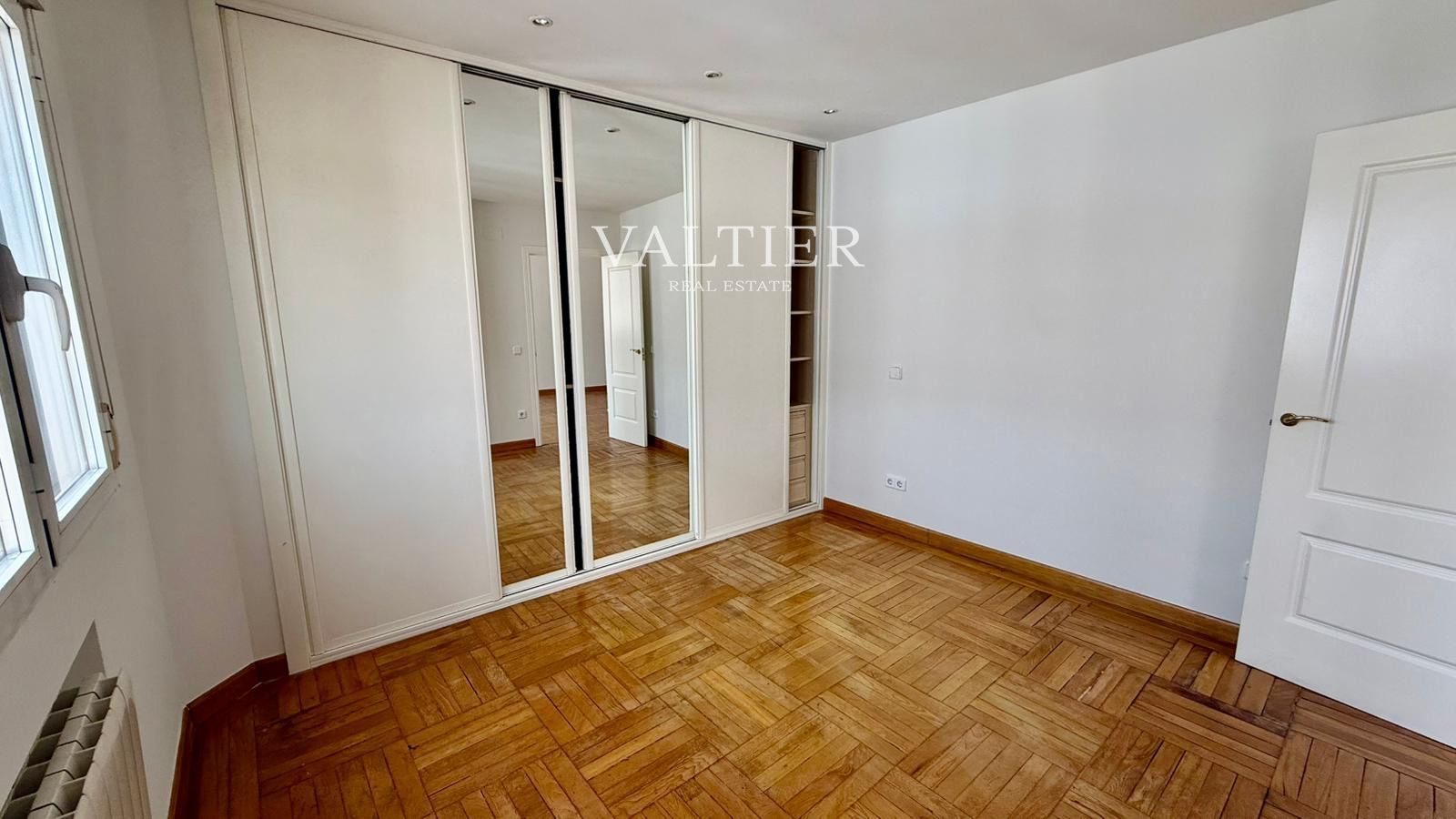 Bedroom of Flat for rent in  Madrid Capital  with Air Conditioner