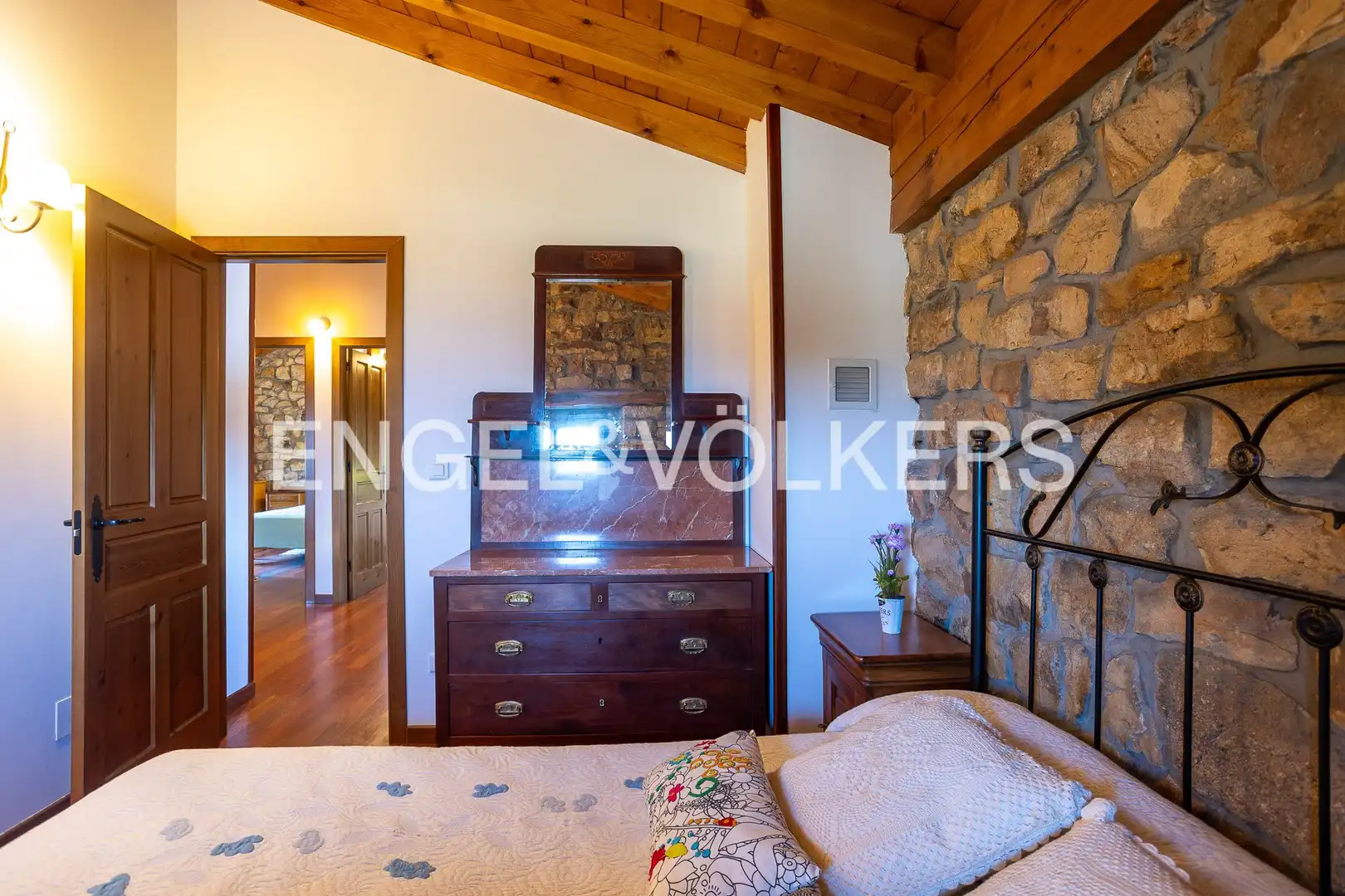 Habitación de Finca rústica en venta en Villacarriedo con Calefacción, Jardín privado y Terraza