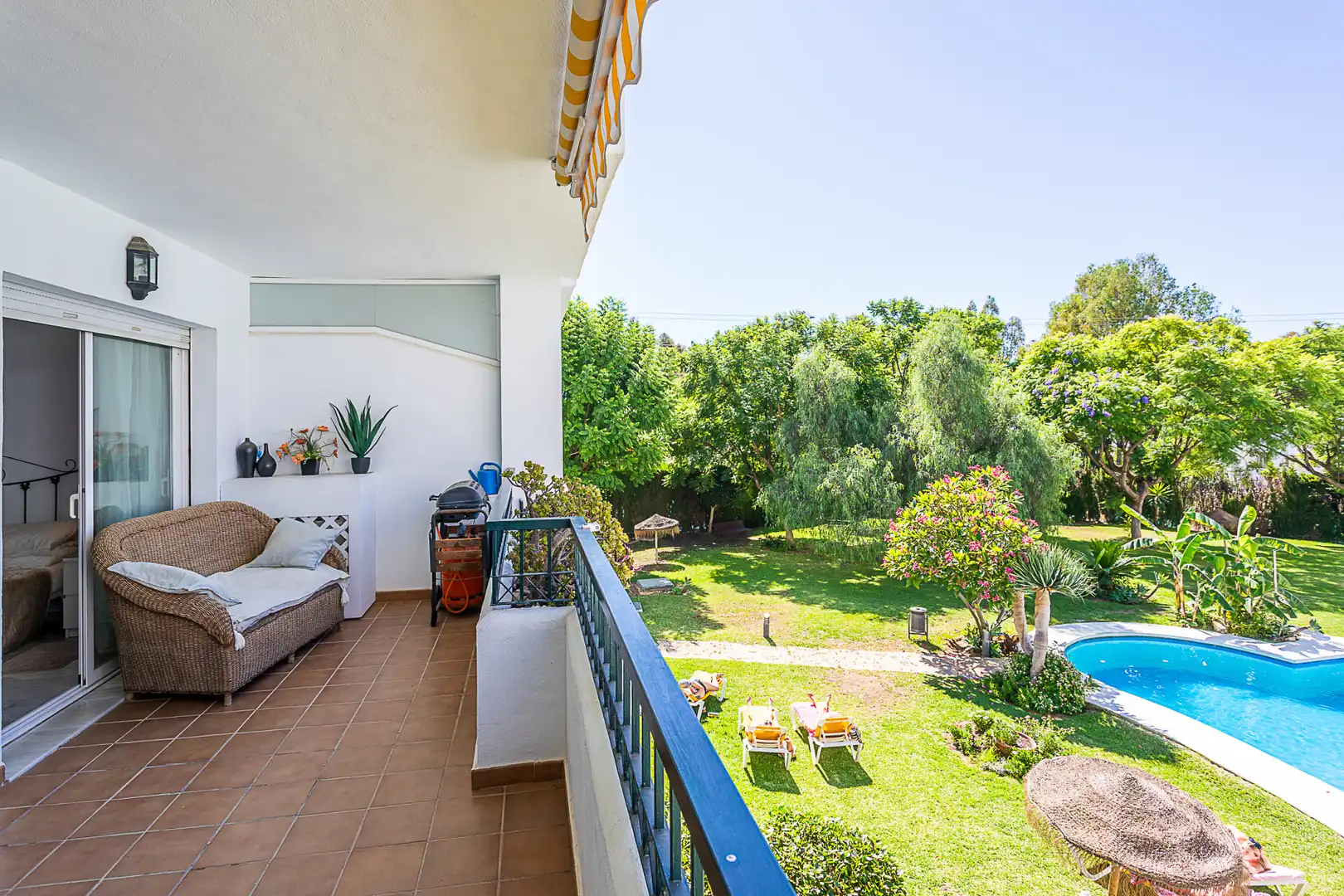 Apartament amb piscina en venda a Calahonda, imagen 18