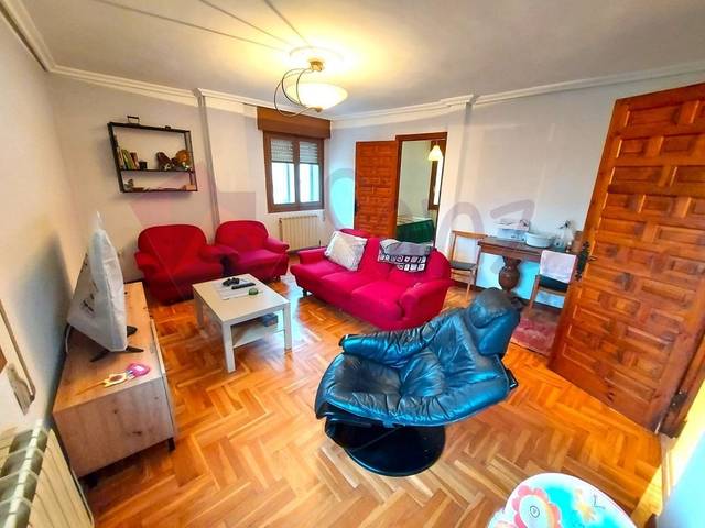 Casa-chalet en Venta en Calle Somodevilla en Hervías