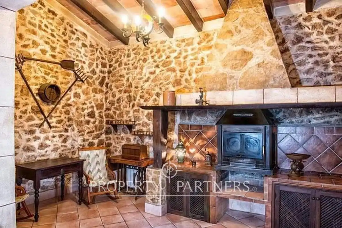 Cuina de Finca rústica en venda en Sant Llorenç des Cardassar amb Calefacció, Jardí privat i Terrassa