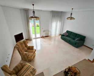 Living room of House or chalet for sale in Alfoz de Quintanadueñas  with Terrace and Storage room