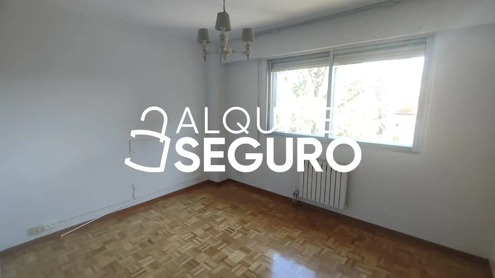 Bedroom of Flat for rent in Tres Cantos  with Heating