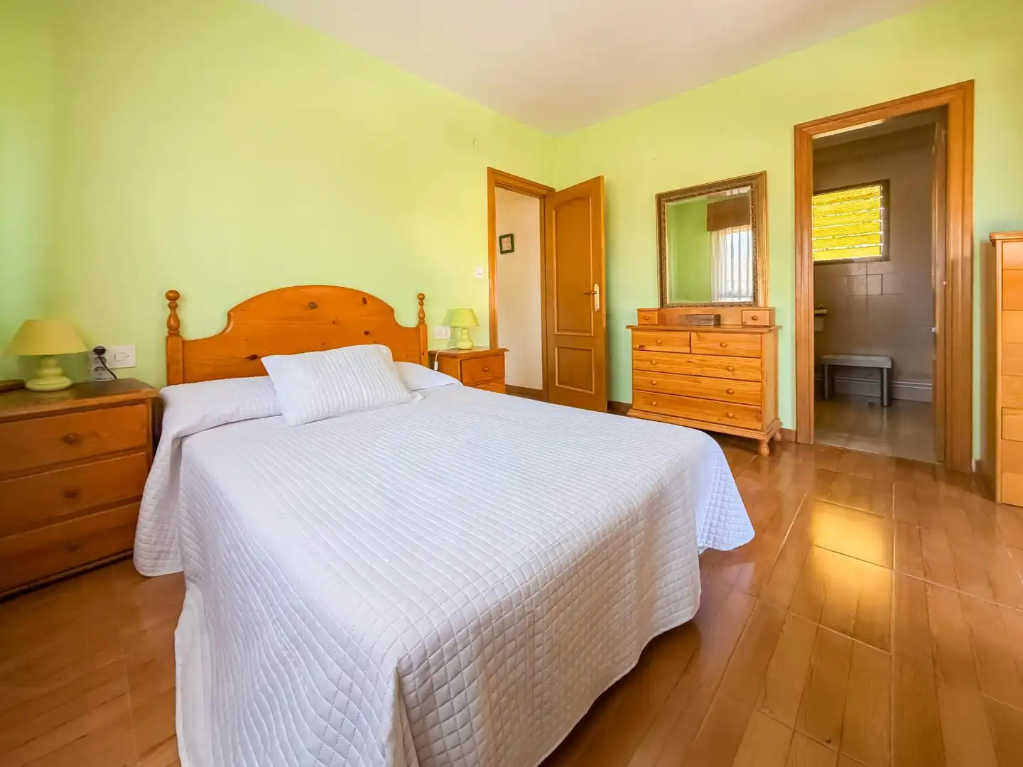 Dormitori de Casa o xalet en venda en L'Eliana amb Aire condicionat, Jardí privat i Terrassa