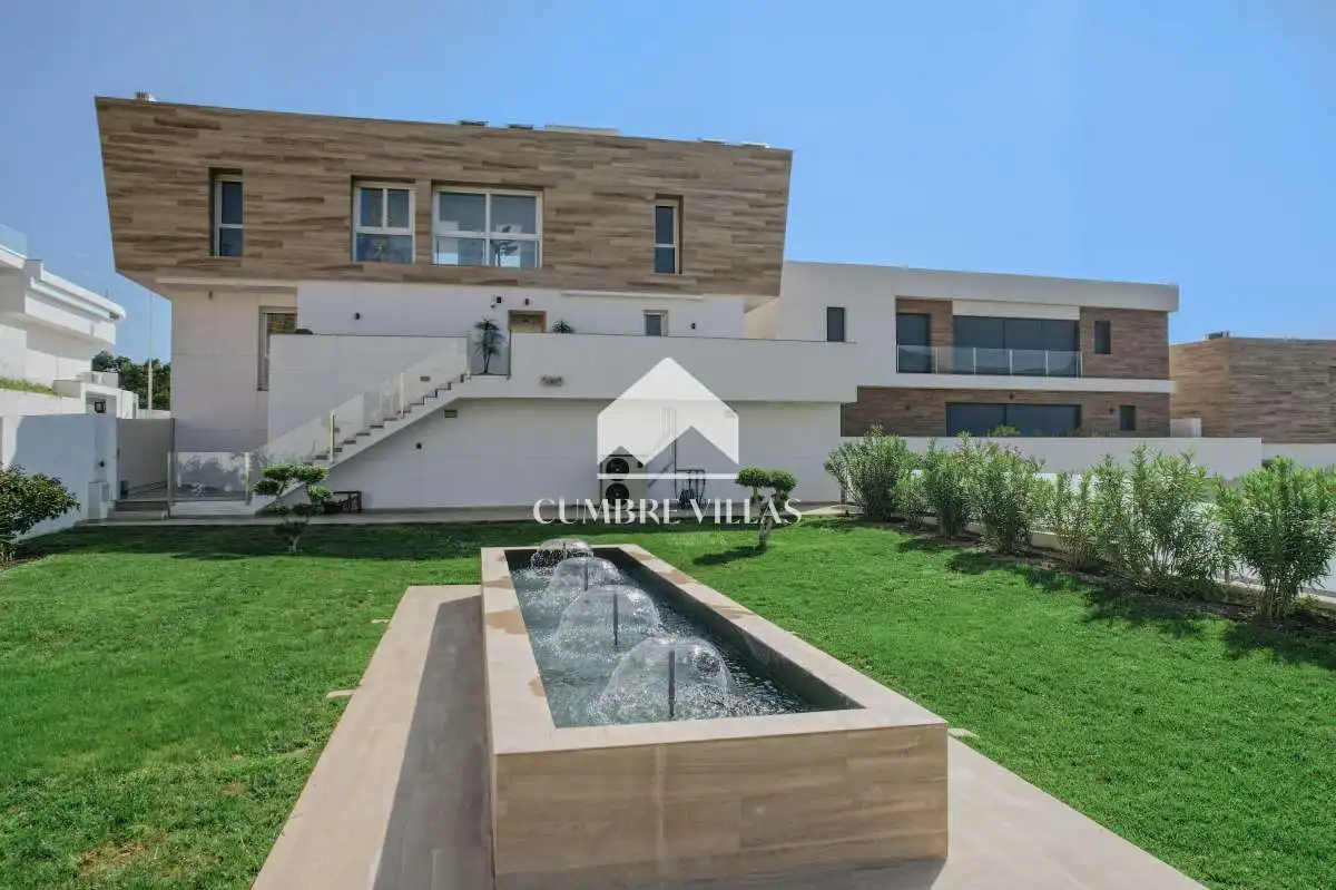 Vista exterior de Casa o chalet en venta en Almuñécar con Jardín privado, Terraza y Trastero